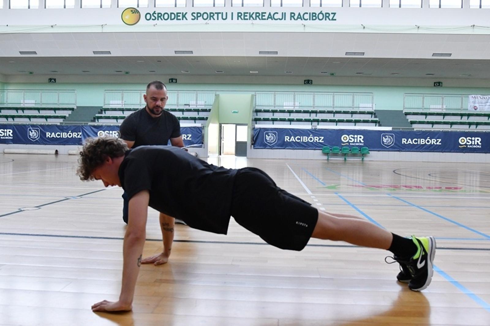 Zdjęcie w galerii na portalu naszraciborz.pl: II etap postępowania kwalifikacyjnego w Śląskim Oddziale SG wiadomości z regionu