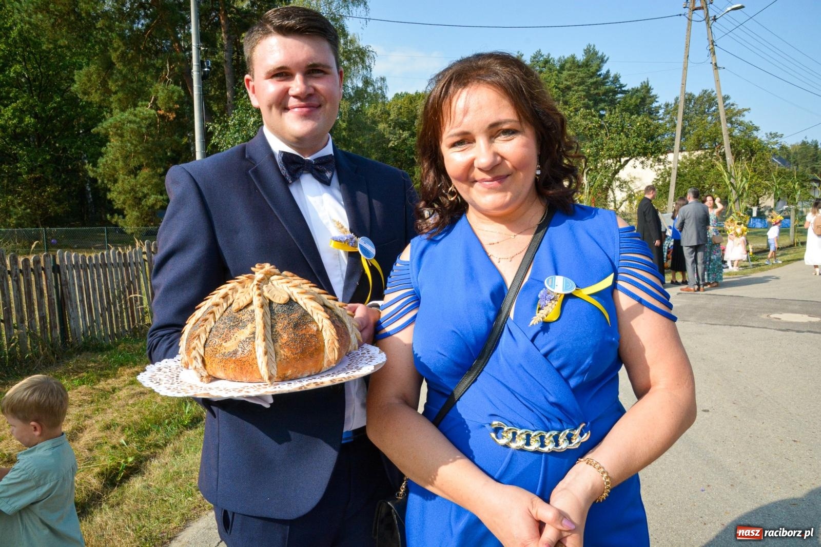 Zdjęcie w galerii na portalu naszraciborz.pl: Dożynki Gminy Kuźnia Raciborska: Festiwal tradycji i kultury ponad granicami wiadomości z regionu