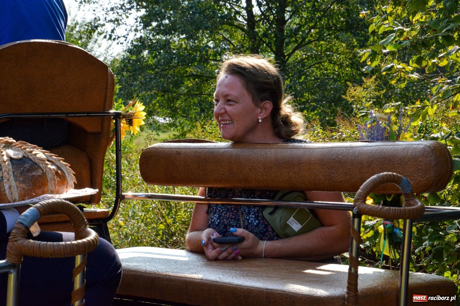 Zdjęcie w galerii na portalu naszraciborz.pl: Dożynki Gminy Kuźnia Raciborska: Festiwal tradycji i kultury ponad granicami wiadomości z regionu