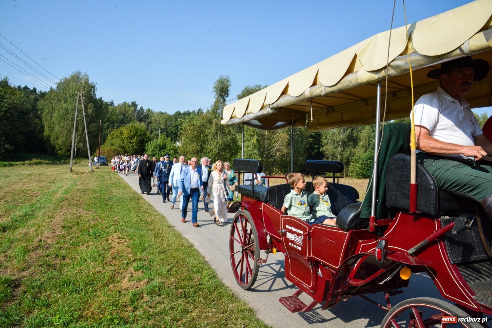 Zdjęcie w galerii na portalu naszraciborz.pl: Dożynki Gminy Kuźnia Raciborska: Festiwal tradycji i kultury ponad granicami wiadomości z regionu