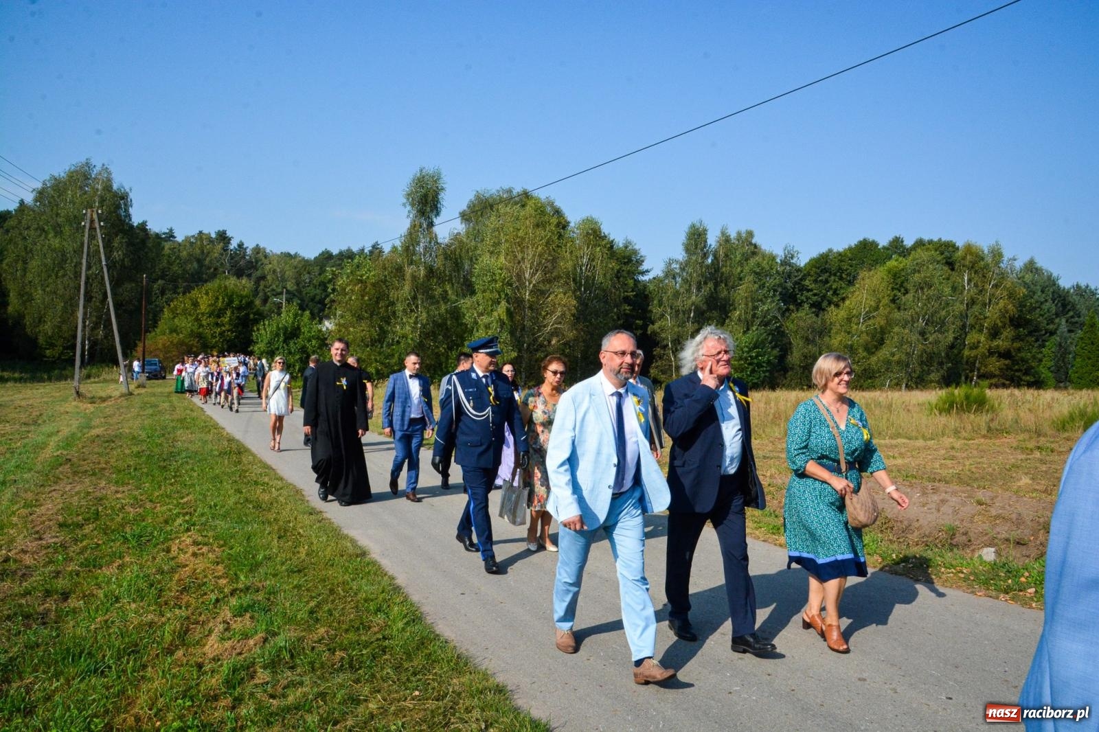 Zdjęcie w galerii na portalu naszraciborz.pl: Dożynki Gminy Kuźnia Raciborska: Festiwal tradycji i kultury ponad granicami wiadomości z regionu