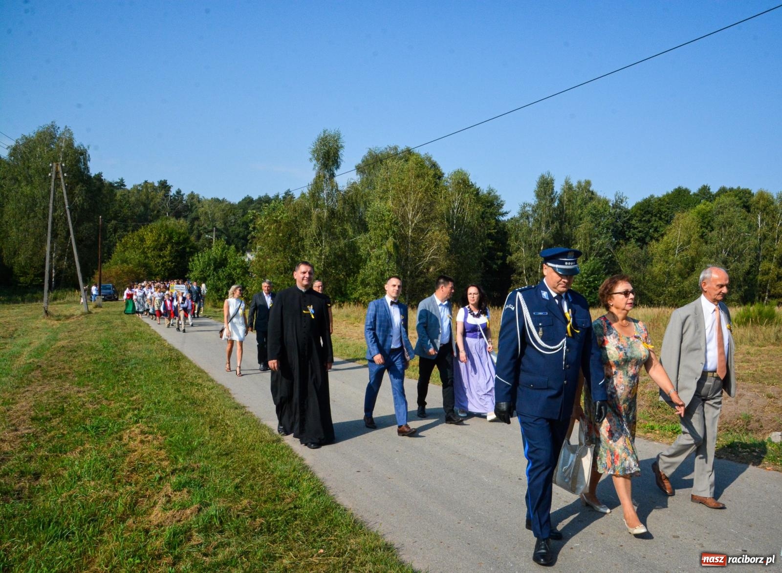 Zdjęcie w galerii na portalu naszraciborz.pl: Dożynki Gminy Kuźnia Raciborska: Festiwal tradycji i kultury ponad granicami wiadomości z regionu