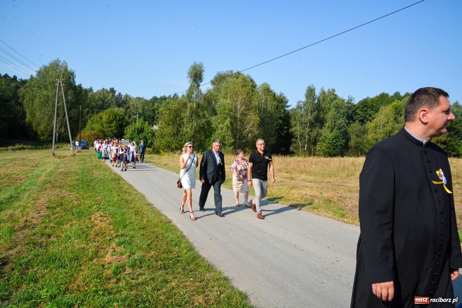 Zdjęcie w galerii na portalu naszraciborz.pl: Dożynki Gminy Kuźnia Raciborska: Festiwal tradycji i kultury ponad granicami wiadomości z regionu