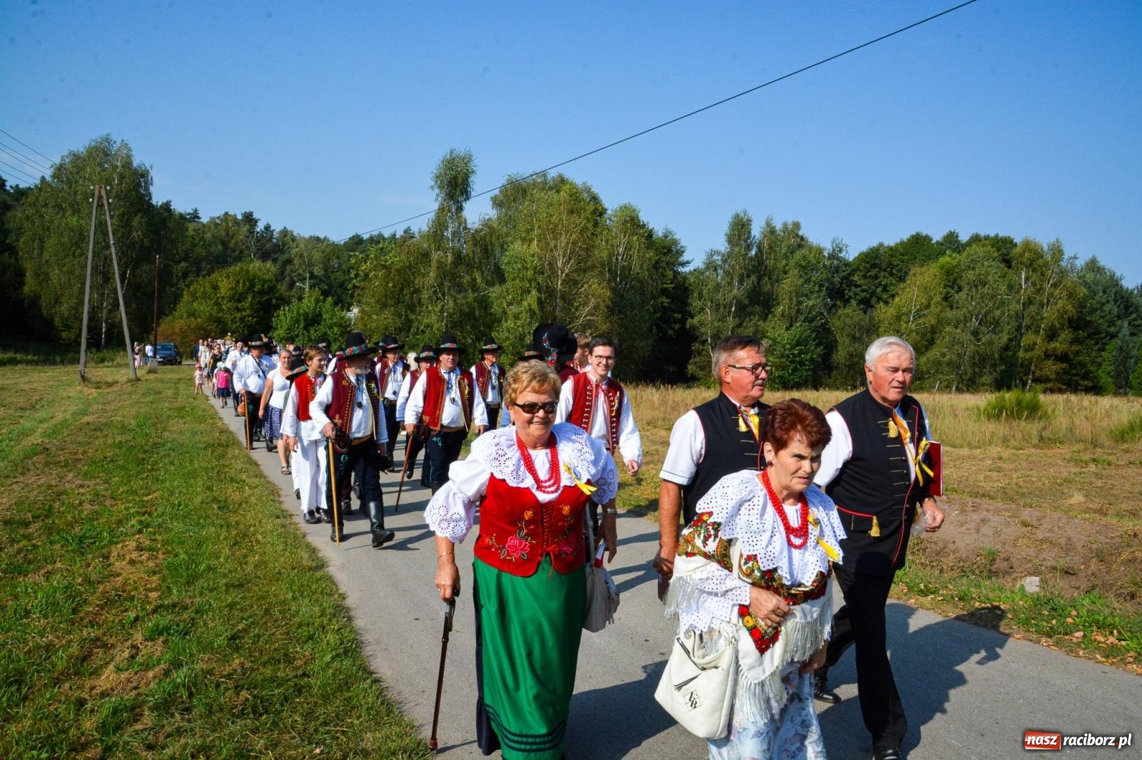 Zdjęcie w galerii na portalu naszraciborz.pl: Dożynki Gminy Kuźnia Raciborska: Festiwal tradycji i kultury ponad granicami wiadomości z regionu