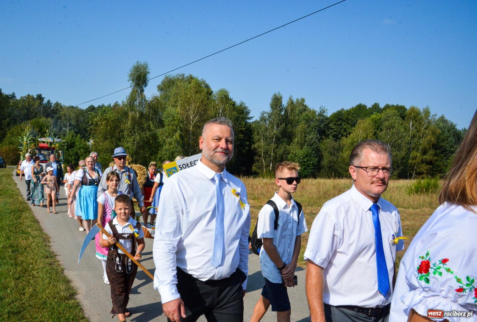 Zdjęcie w galerii na portalu naszraciborz.pl: Dożynki Gminy Kuźnia Raciborska: Festiwal tradycji i kultury ponad granicami wiadomości z regionu