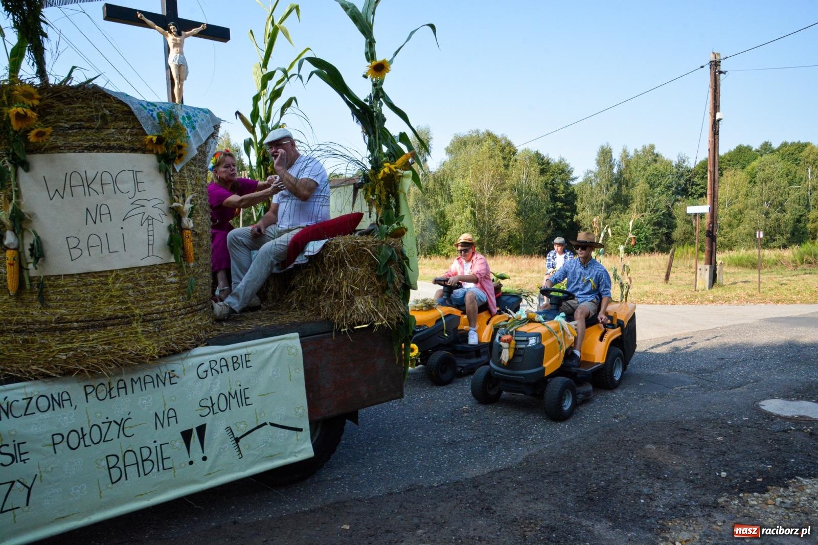Zdjęcie w galerii na portalu naszraciborz.pl: Dożynki Gminy Kuźnia Raciborska: Festiwal tradycji i kultury ponad granicami wiadomości z regionu