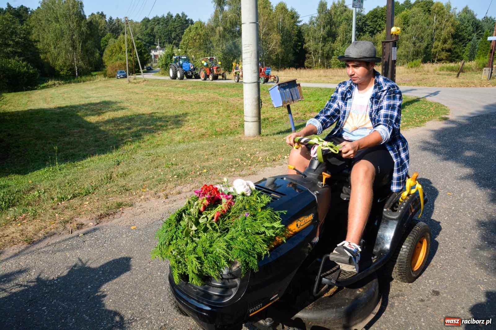 Zdjęcie w galerii na portalu naszraciborz.pl: Dożynki Gminy Kuźnia Raciborska: Festiwal tradycji i kultury ponad granicami wiadomości z regionu