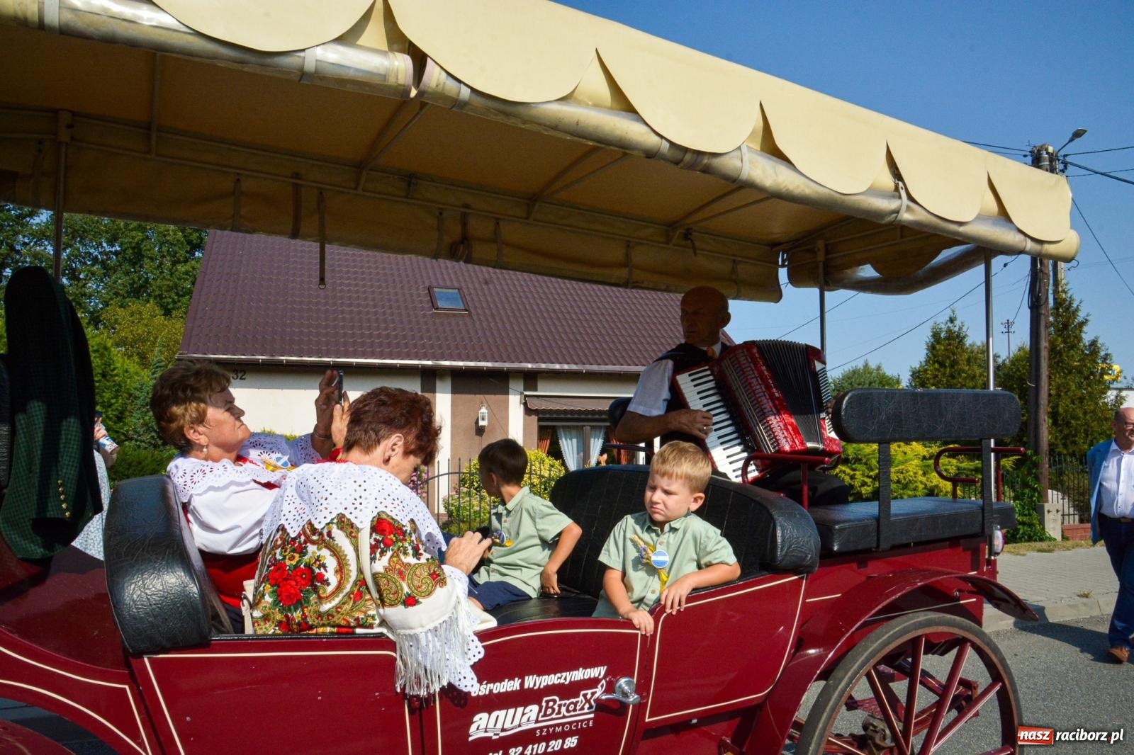 Zdjęcie w galerii na portalu naszraciborz.pl: Dożynki Gminy Kuźnia Raciborska: Festiwal tradycji i kultury ponad granicami wiadomości z regionu