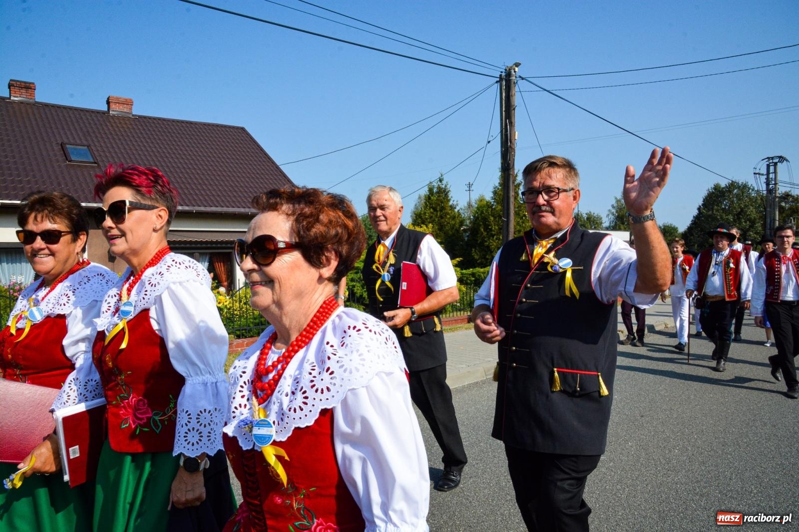 Zdjęcie w galerii na portalu naszraciborz.pl: Dożynki Gminy Kuźnia Raciborska: Festiwal tradycji i kultury ponad granicami wiadomości z regionu