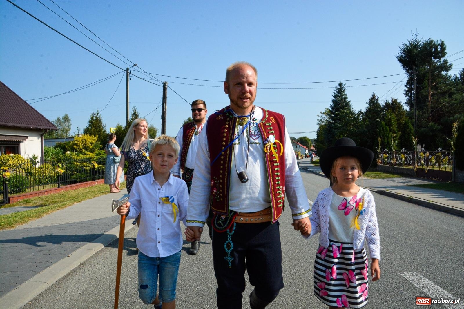 Zdjęcie w galerii na portalu naszraciborz.pl: Dożynki Gminy Kuźnia Raciborska: Festiwal tradycji i kultury ponad granicami wiadomości z regionu