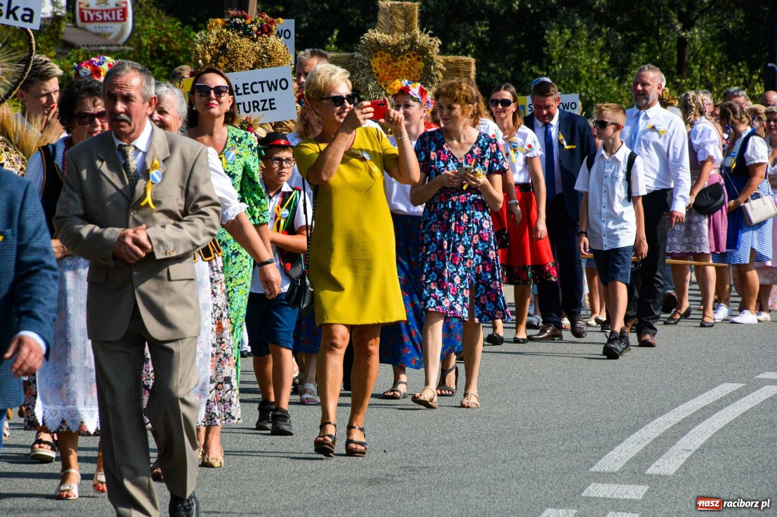 Zdjęcie w galerii na portalu naszraciborz.pl: Dożynki Gminy Kuźnia Raciborska: Festiwal tradycji i kultury ponad granicami wiadomości z regionu