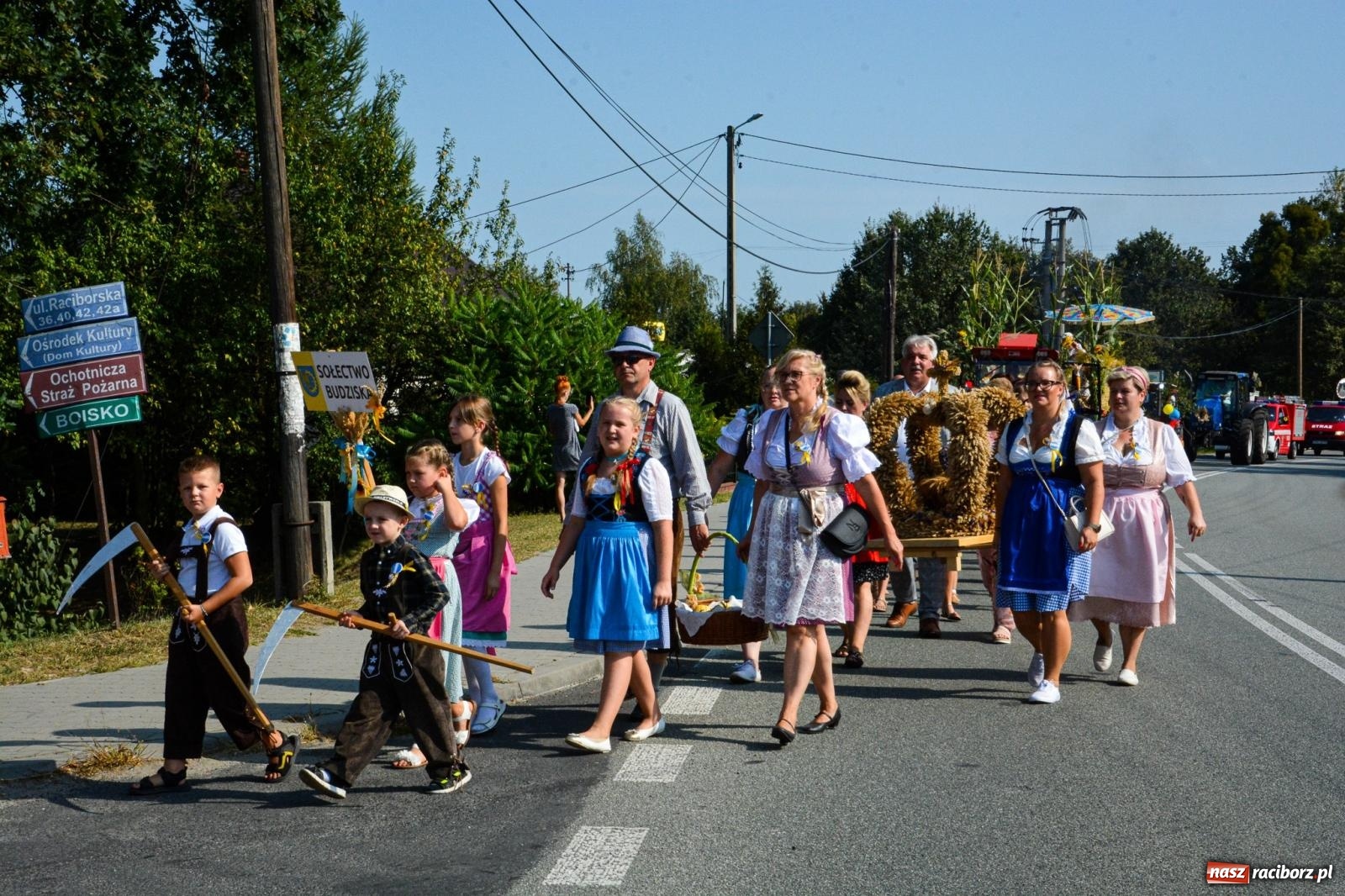 Zdjęcie w galerii na portalu naszraciborz.pl: Dożynki Gminy Kuźnia Raciborska: Festiwal tradycji i kultury ponad granicami wiadomości z regionu