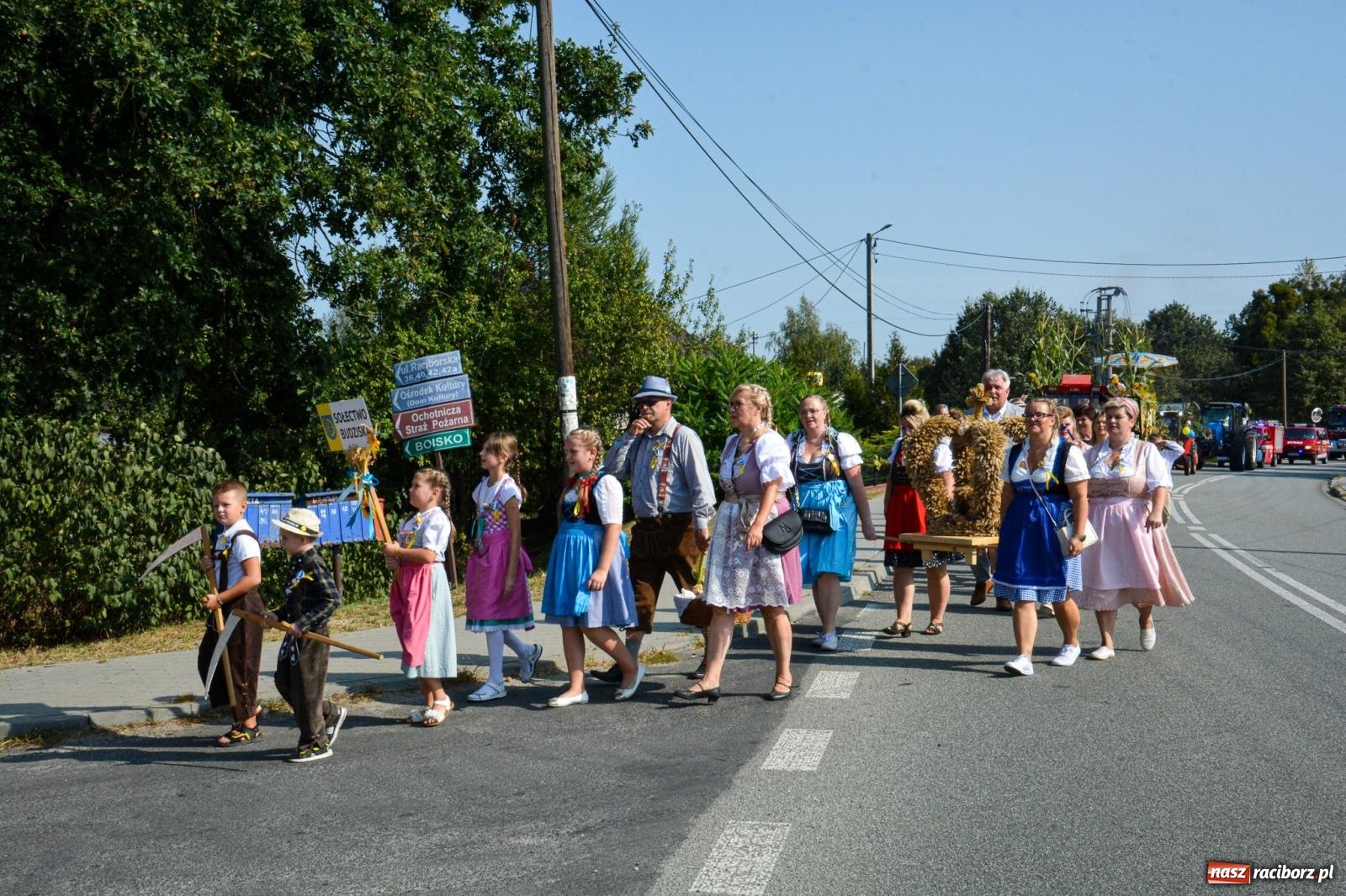 Zdjęcie w galerii na portalu naszraciborz.pl: Dożynki Gminy Kuźnia Raciborska: Festiwal tradycji i kultury ponad granicami wiadomości z regionu