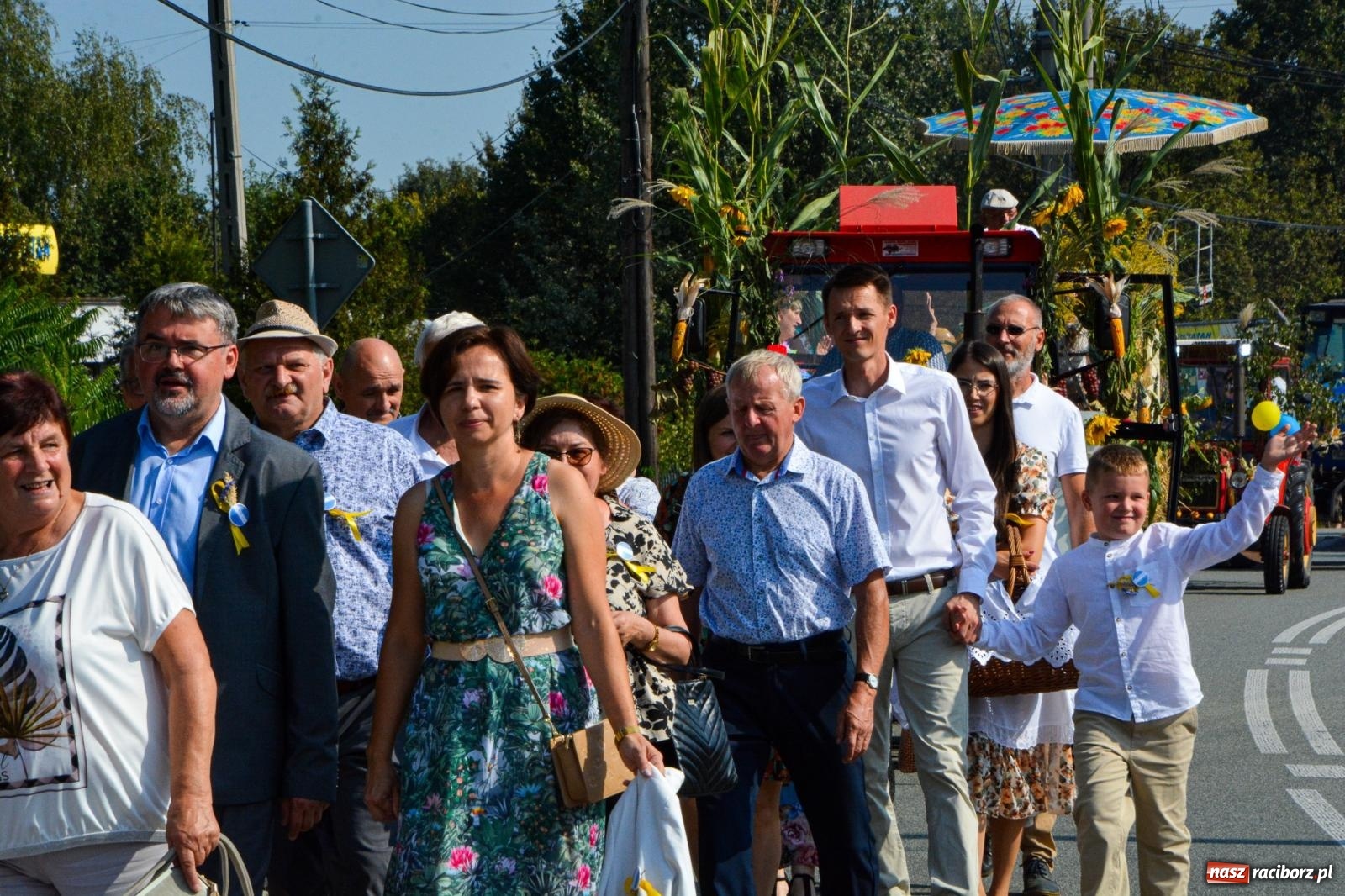 Zdjęcie w galerii na portalu naszraciborz.pl: Dożynki Gminy Kuźnia Raciborska: Festiwal tradycji i kultury ponad granicami wiadomości z regionu
