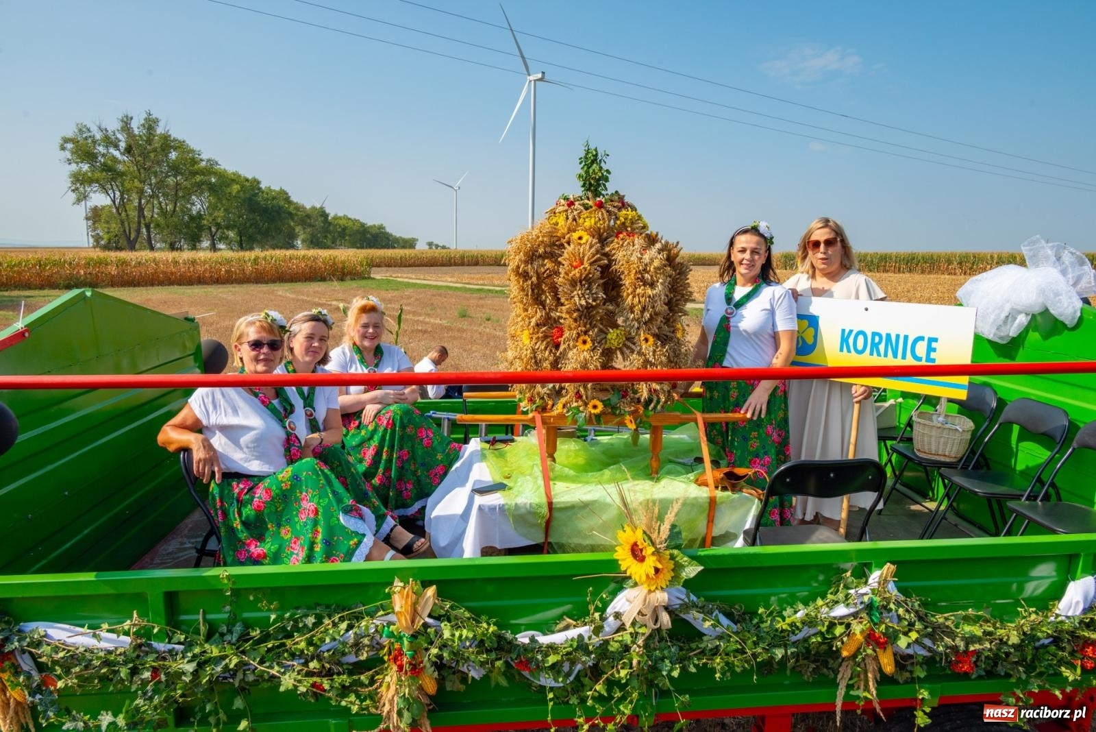 Zdjęcie w galerii na portalu naszraciborz.pl: Wielkie święto w niewielkich Żerdzinach. Dożynki gminy Pietrowice Wielkie [FOTO i WIDEO] wiadomości z regionu