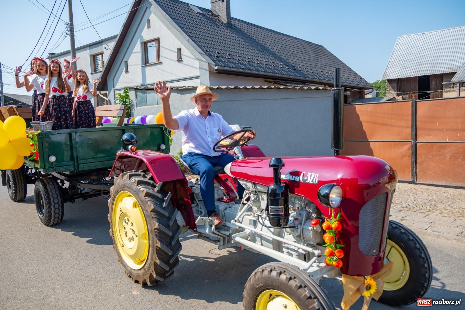 Zdjęcie w galerii na portalu naszraciborz.pl: Wielkie święto w niewielkich Żerdzinach. Dożynki gminy Pietrowice Wielkie [FOTO i WIDEO] wiadomości z regionu