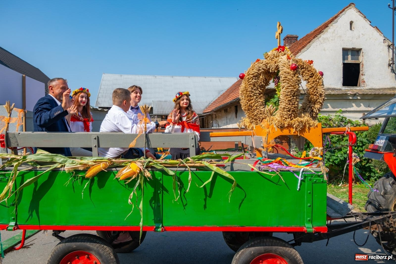 Zdjęcie w galerii na portalu naszraciborz.pl: Wielkie święto w niewielkich Żerdzinach. Dożynki gminy Pietrowice Wielkie [FOTO i WIDEO] wiadomości z regionu