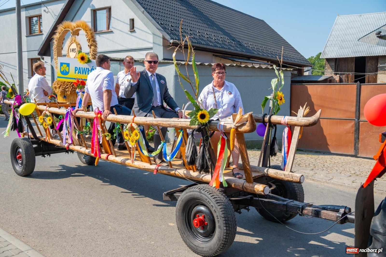 Zdjęcie w galerii na portalu naszraciborz.pl: Wielkie święto w niewielkich Żerdzinach. Dożynki gminy Pietrowice Wielkie [FOTO i WIDEO] wiadomości z regionu
