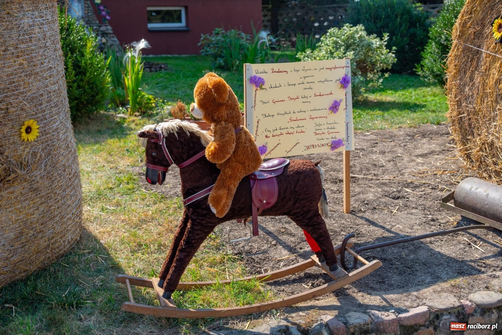 Zdjęcie w galerii na portalu naszraciborz.pl: Wielkie święto w niewielkich Żerdzinach. Dożynki gminy Pietrowice Wielkie [FOTO i WIDEO] wiadomości z regionu
