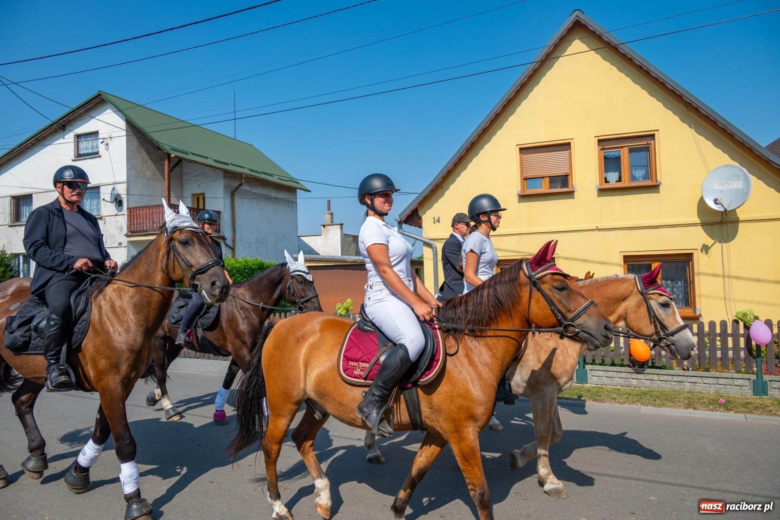 Zdjęcie w galerii na portalu naszraciborz.pl: Wielkie święto w niewielkich Żerdzinach. Dożynki gminy Pietrowice Wielkie [FOTO i WIDEO] wiadomości z regionu