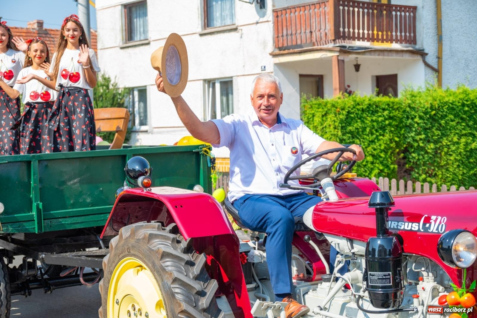 Zdjęcie w galerii na portalu naszraciborz.pl: Wielkie święto w niewielkich Żerdzinach. Dożynki gminy Pietrowice Wielkie [FOTO i WIDEO] wiadomości z regionu