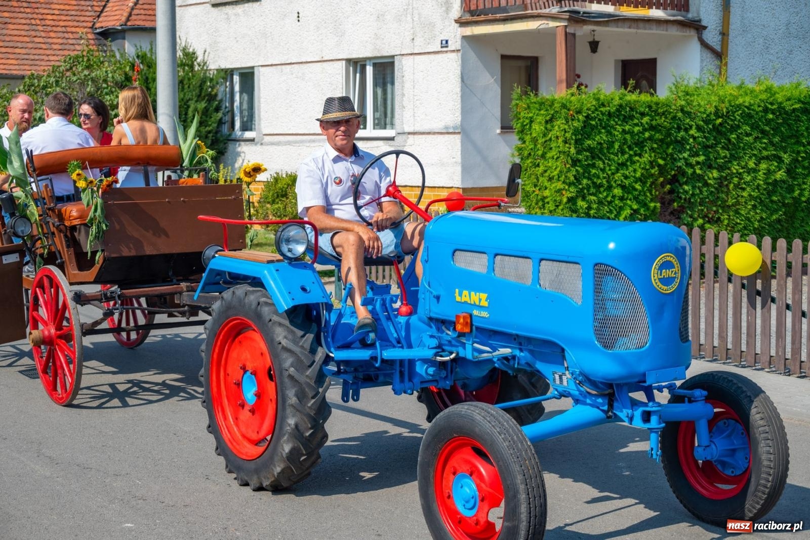 Zdjęcie w galerii na portalu naszraciborz.pl: Wielkie święto w niewielkich Żerdzinach. Dożynki gminy Pietrowice Wielkie [FOTO i WIDEO] wiadomości z regionu