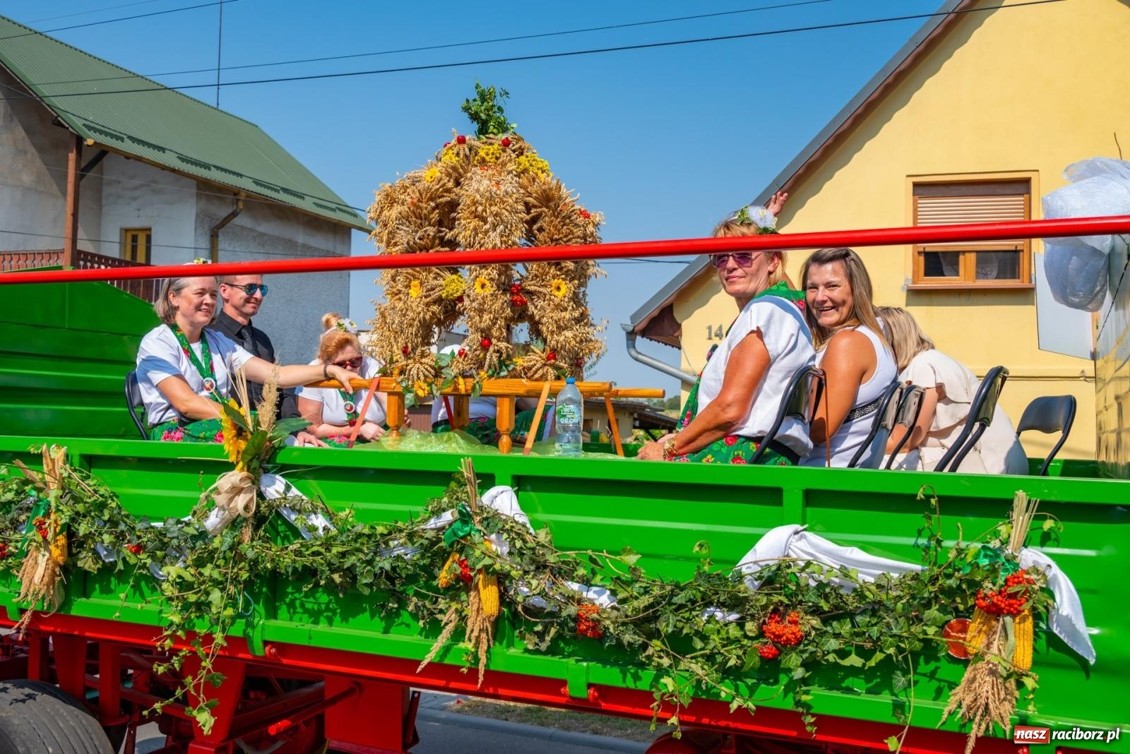 Zdjęcie w galerii na portalu naszraciborz.pl: Wielkie święto w niewielkich Żerdzinach. Dożynki gminy Pietrowice Wielkie [FOTO i WIDEO] wiadomości z regionu