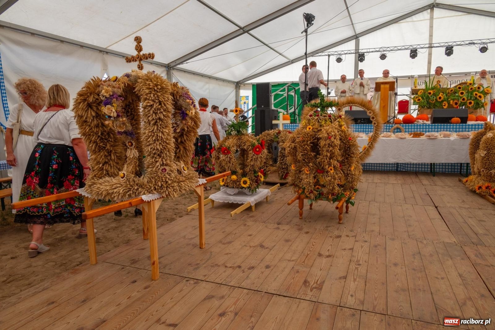 Zdjęcie w galerii na portalu naszraciborz.pl: Wielkie święto w niewielkich Żerdzinach. Dożynki gminy Pietrowice Wielkie [FOTO i WIDEO] wiadomości z regionu