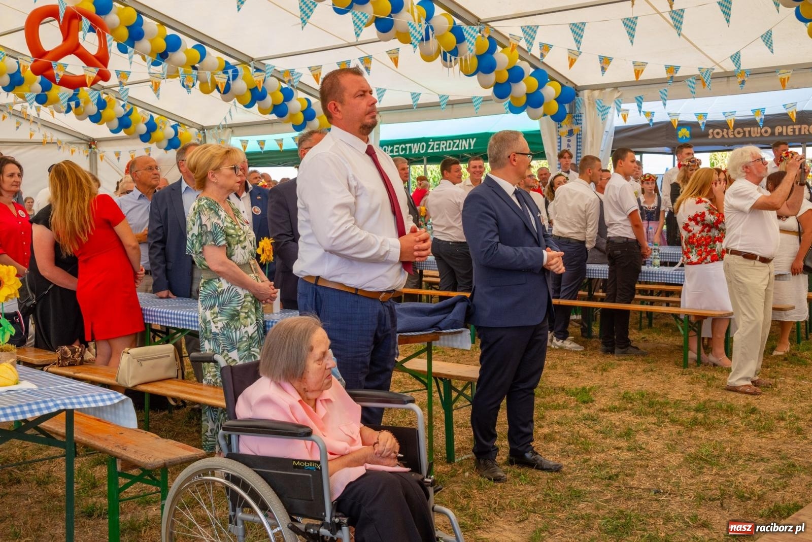 Zdjęcie w galerii na portalu naszraciborz.pl: Wielkie święto w niewielkich Żerdzinach. Dożynki gminy Pietrowice Wielkie [FOTO i WIDEO] wiadomości z regionu