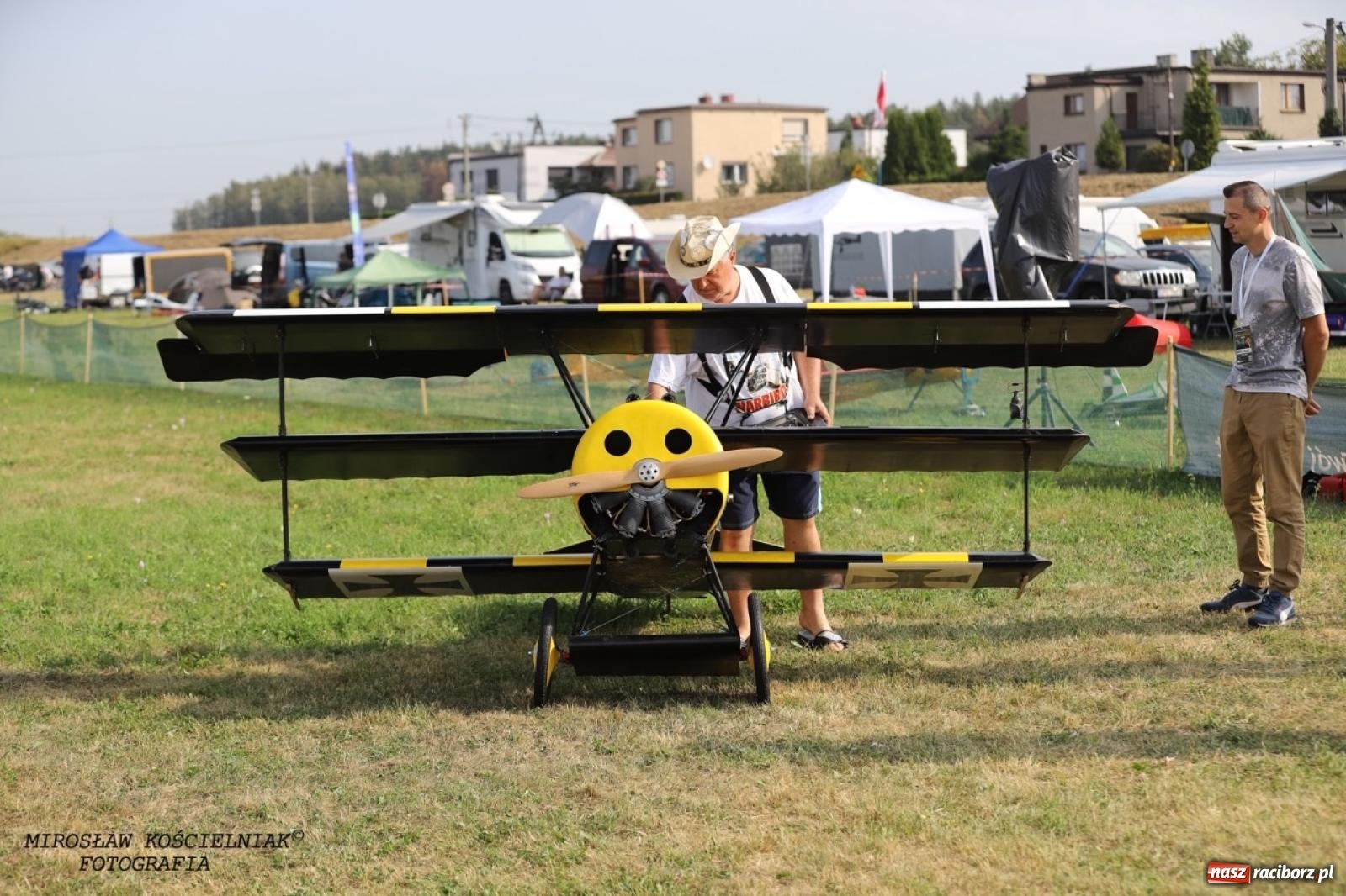 Zdjęcie w galerii na portalu naszraciborz.pl: XVII Międzynarodowy Piknik Modelarski w Raciborzu. W niedzielę drugi dzień pokazów wiadomości z regionu