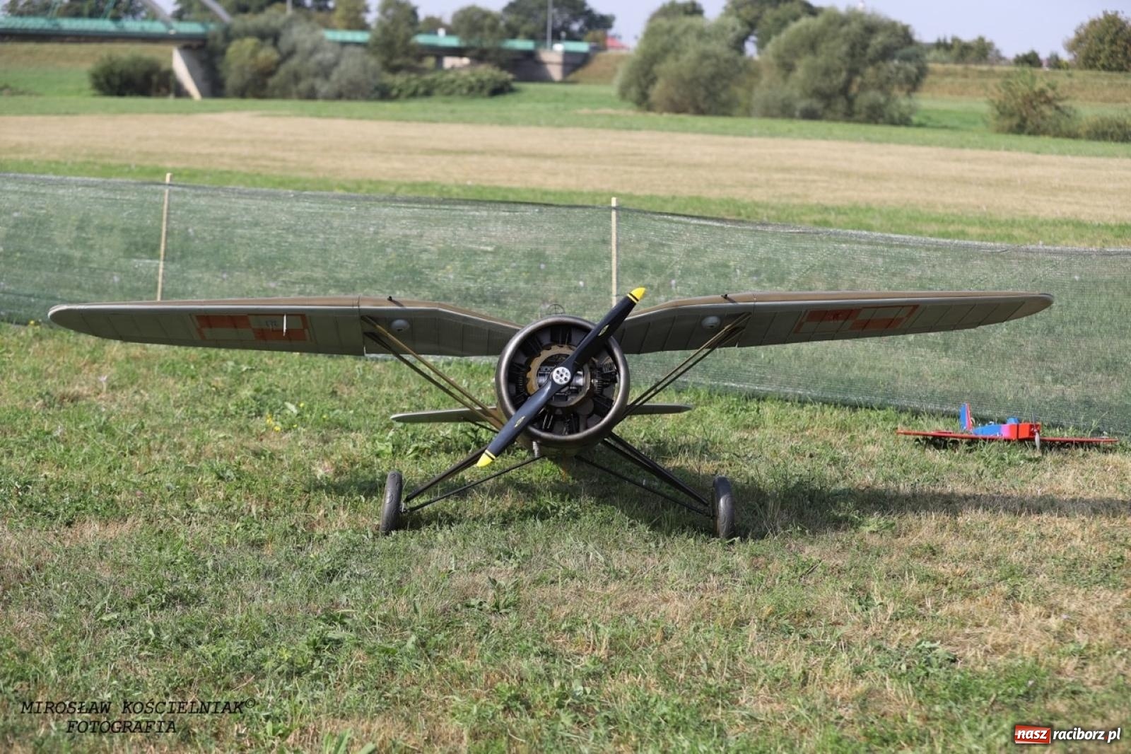 Zdjęcie w galerii na portalu naszraciborz.pl: XVII Międzynarodowy Piknik Modelarski w Raciborzu. W niedzielę drugi dzień pokazów wiadomości z regionu