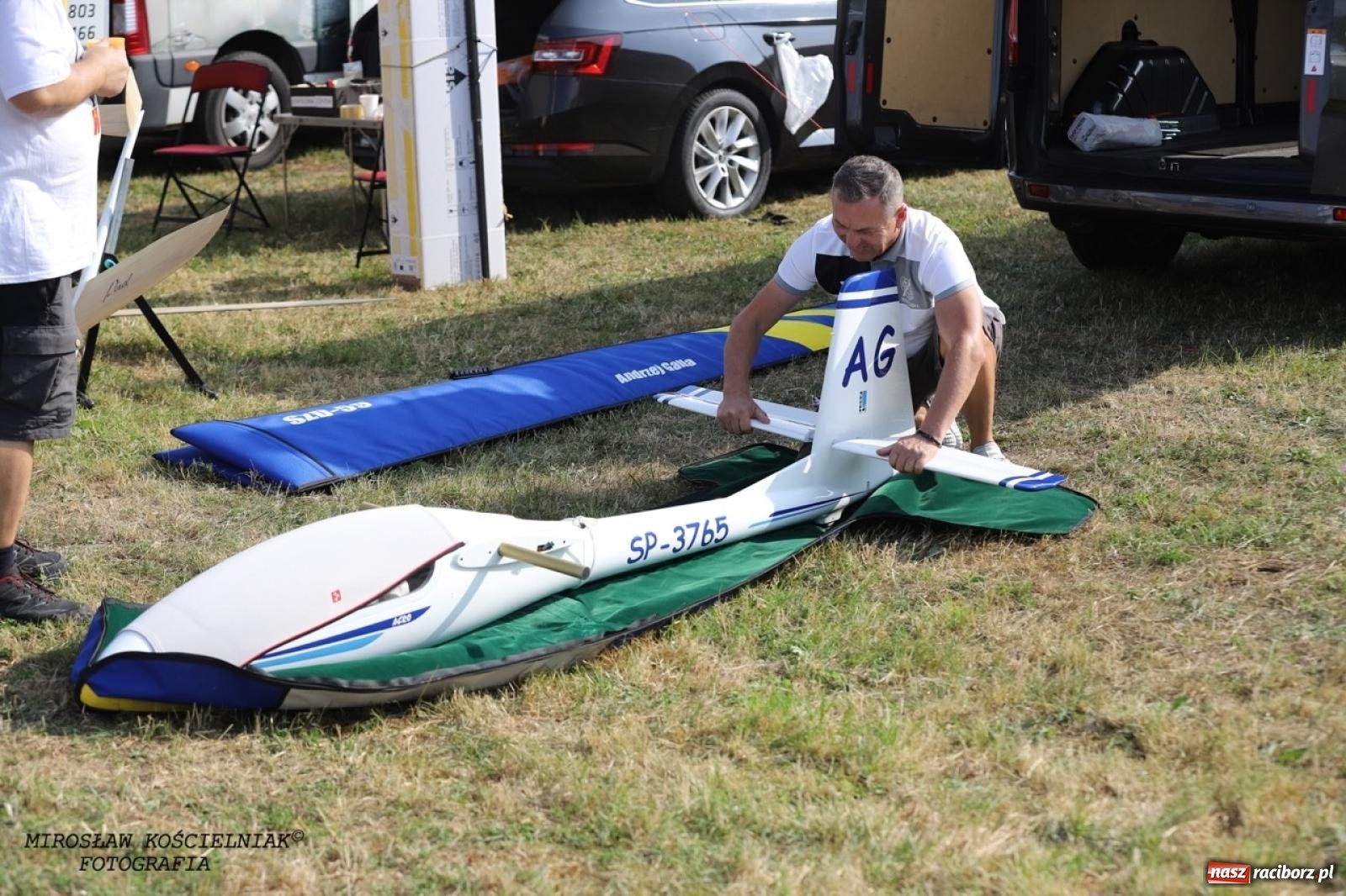 Zdjęcie w galerii na portalu naszraciborz.pl: XVII Międzynarodowy Piknik Modelarski w Raciborzu. W niedzielę drugi dzień pokazów wiadomości z regionu