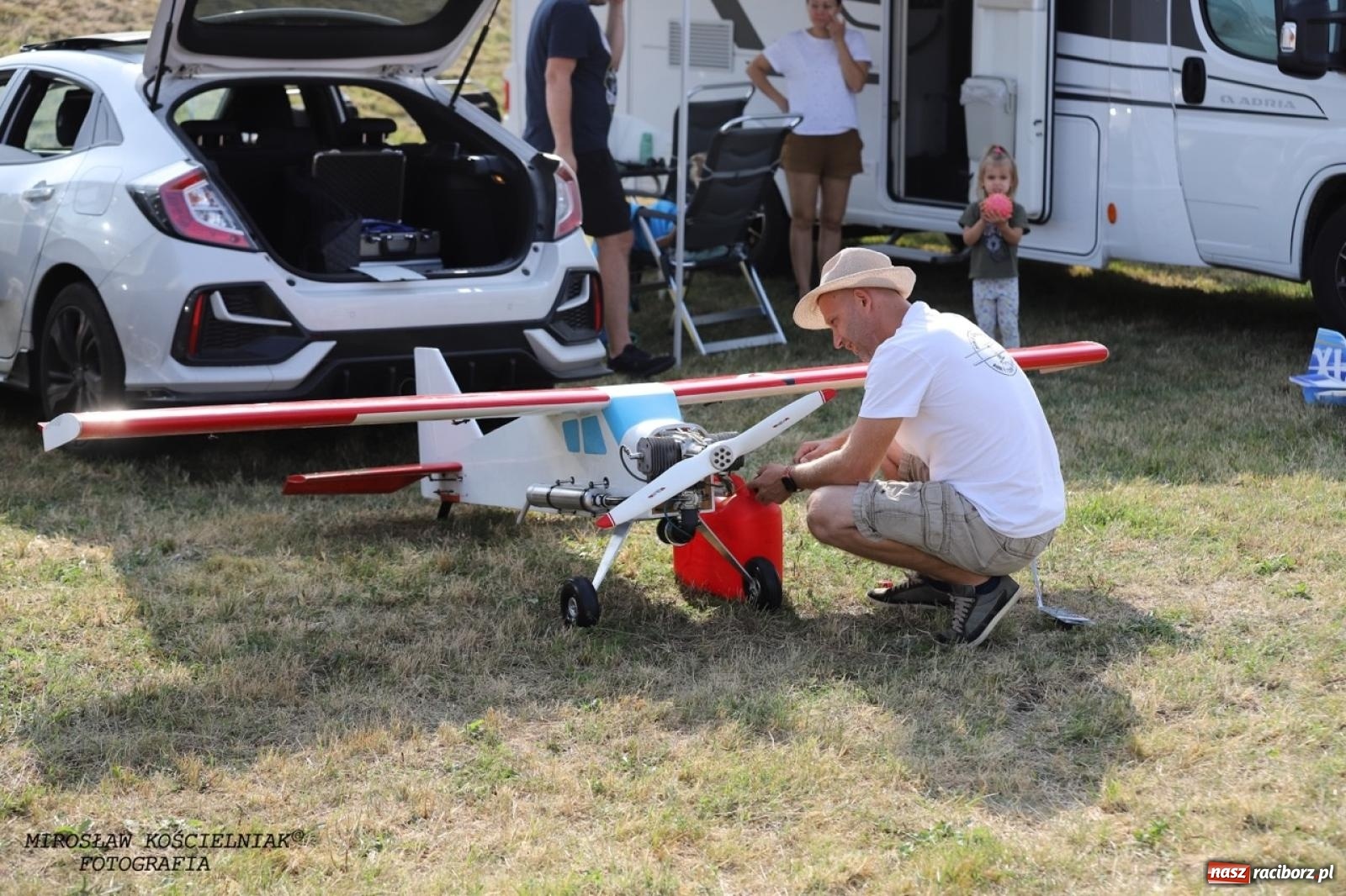 Zdjęcie w galerii na portalu naszraciborz.pl: XVII Międzynarodowy Piknik Modelarski w Raciborzu. W niedzielę drugi dzień pokazów wiadomości z regionu