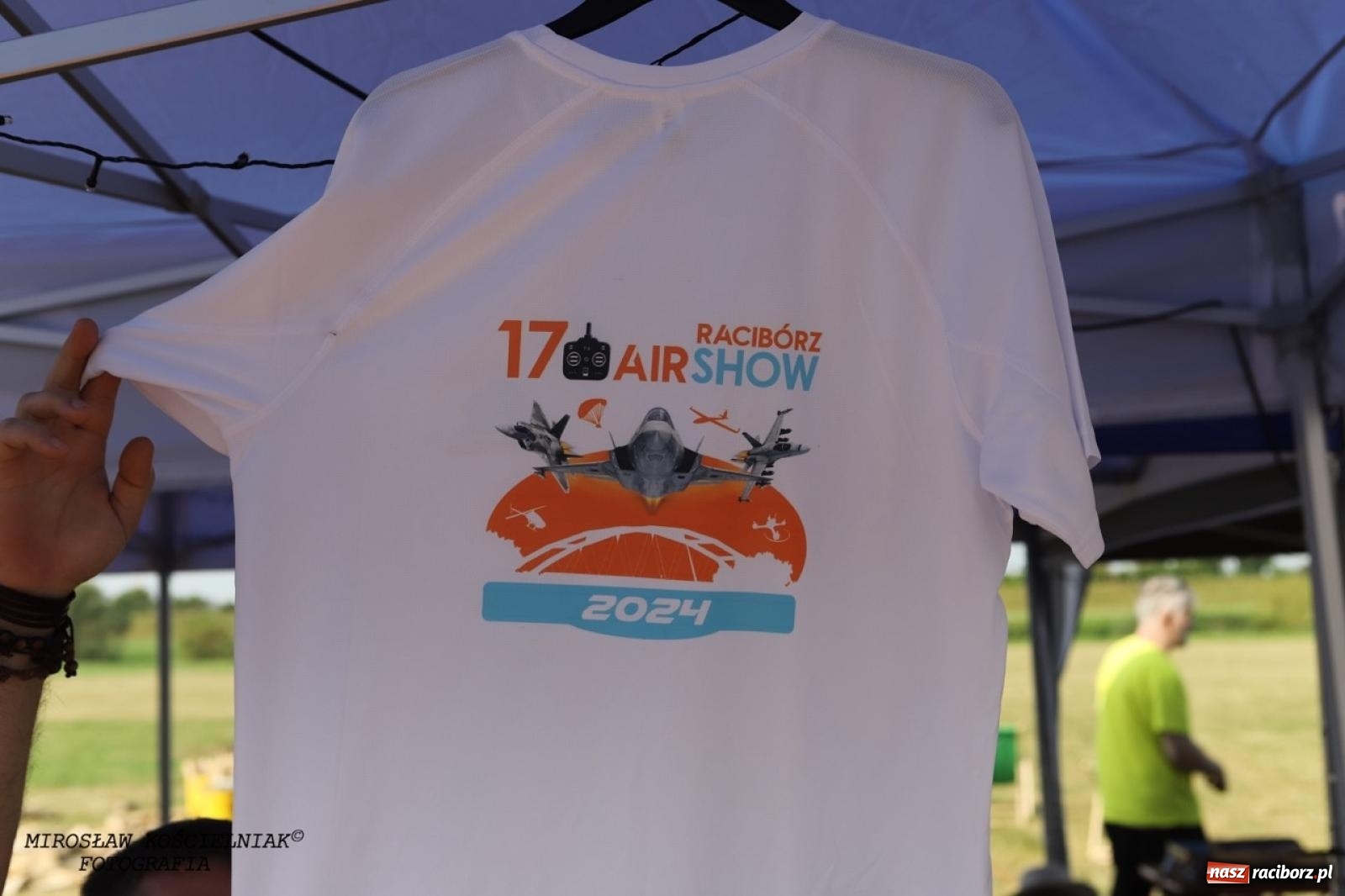 Zdjęcie w galerii na portalu naszraciborz.pl: XVII Międzynarodowy Piknik Modelarski w Raciborzu. W niedzielę drugi dzień pokazów wiadomości z regionu