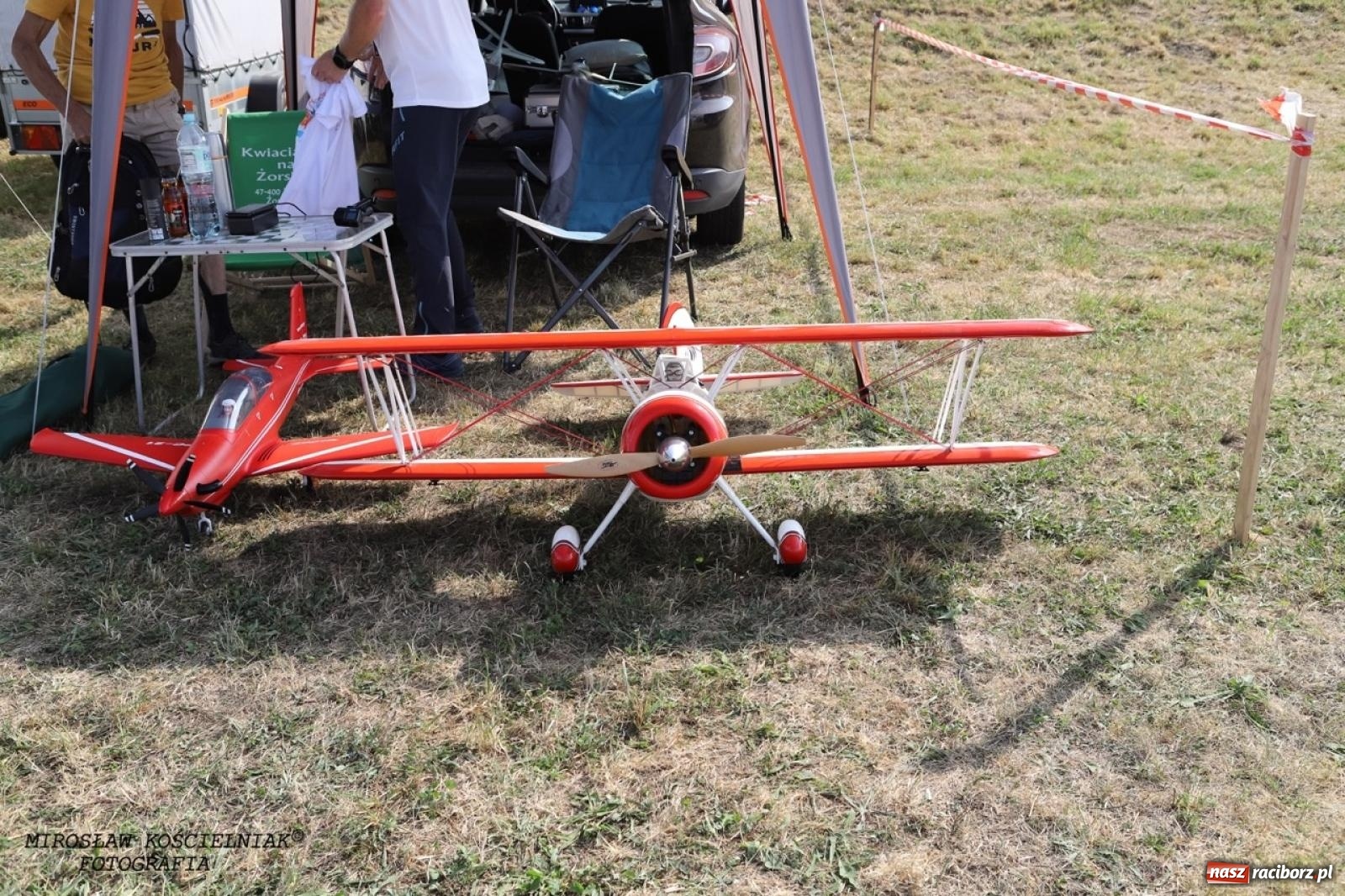 Zdjęcie w galerii na portalu naszraciborz.pl: XVII Międzynarodowy Piknik Modelarski w Raciborzu. W niedzielę drugi dzień pokazów wiadomości z regionu