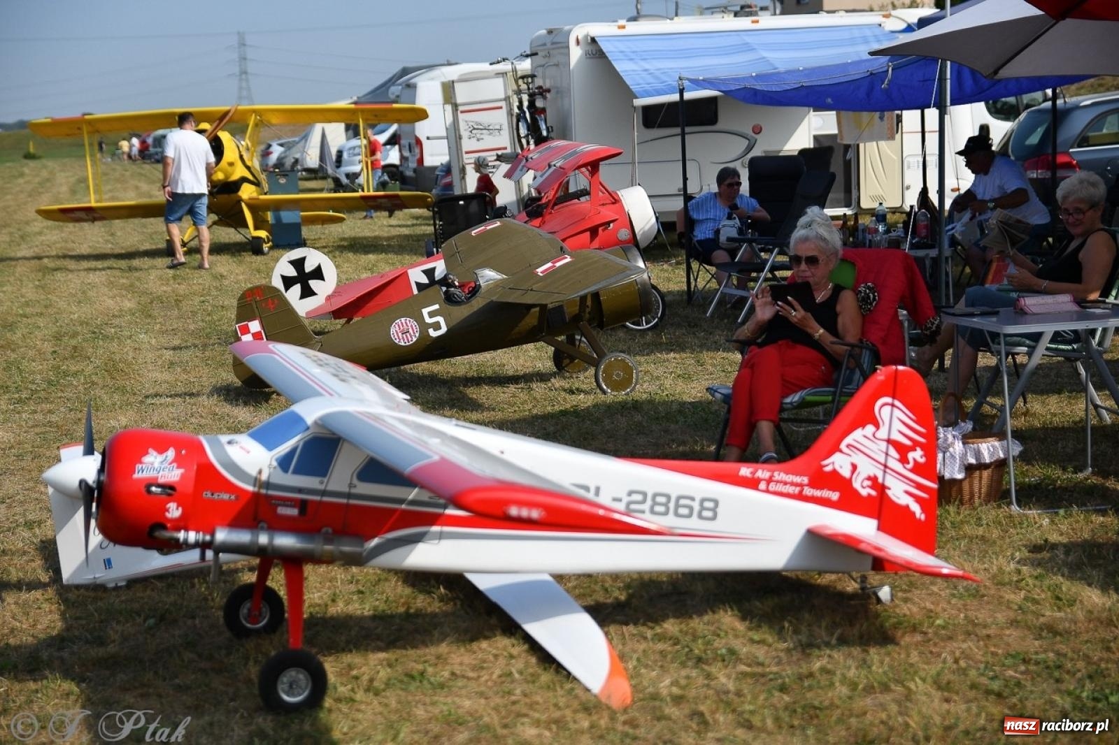 Zdjęcie w galerii na portalu naszraciborz.pl: XVII Międzynarodowy Piknik Modelarski w Raciborzu. W niedzielę drugi dzień pokazów wiadomości z regionu