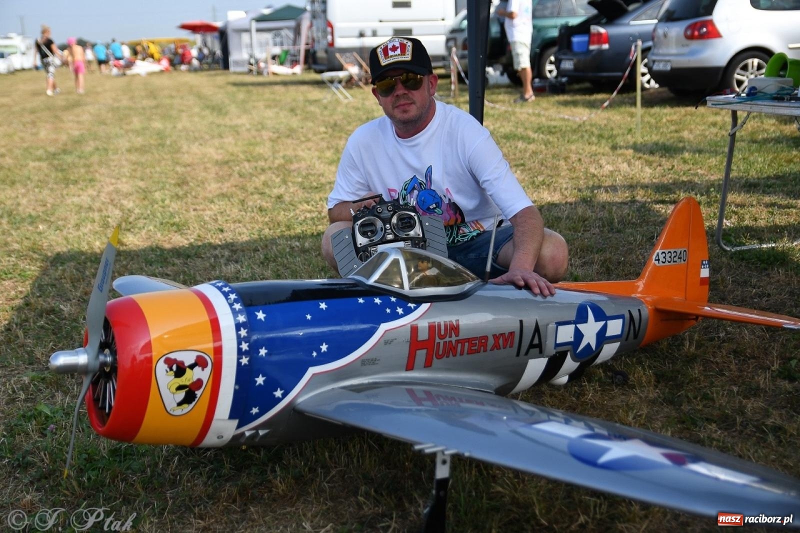 Zdjęcie w galerii na portalu naszraciborz.pl: XVII Międzynarodowy Piknik Modelarski w Raciborzu. W niedzielę drugi dzień pokazów wiadomości z regionu