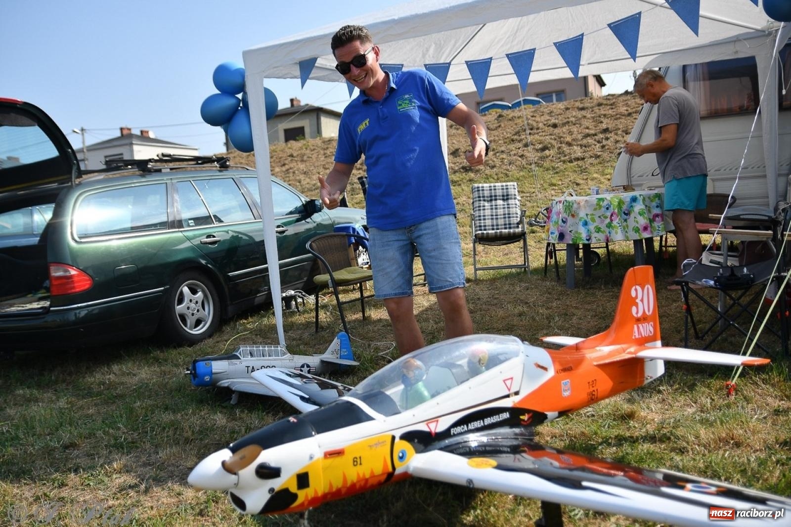 Zdjęcie w galerii na portalu naszraciborz.pl: XVII Międzynarodowy Piknik Modelarski w Raciborzu. W niedzielę drugi dzień pokazów wiadomości z regionu