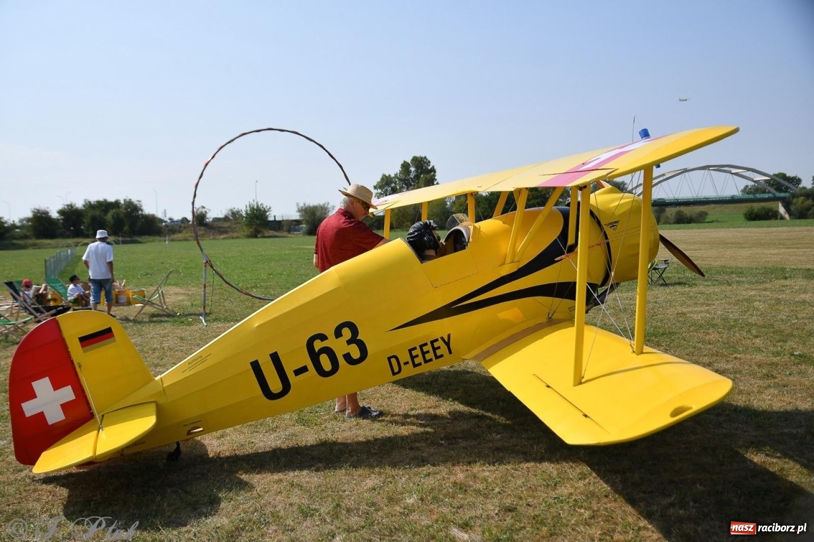 Zdjęcie w galerii na portalu naszraciborz.pl: XVII Międzynarodowy Piknik Modelarski w Raciborzu. W niedzielę drugi dzień pokazów wiadomości z regionu