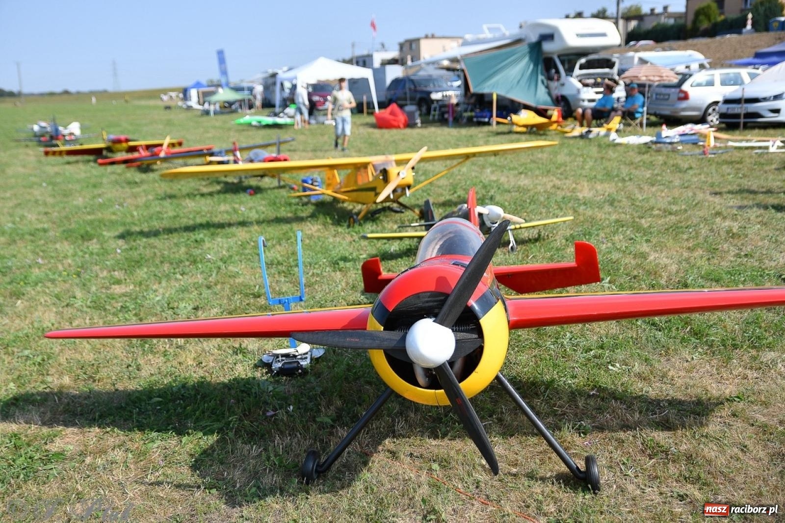 Zdjęcie w galerii na portalu naszraciborz.pl: XVII Międzynarodowy Piknik Modelarski w Raciborzu. W niedzielę drugi dzień pokazów wiadomości z regionu