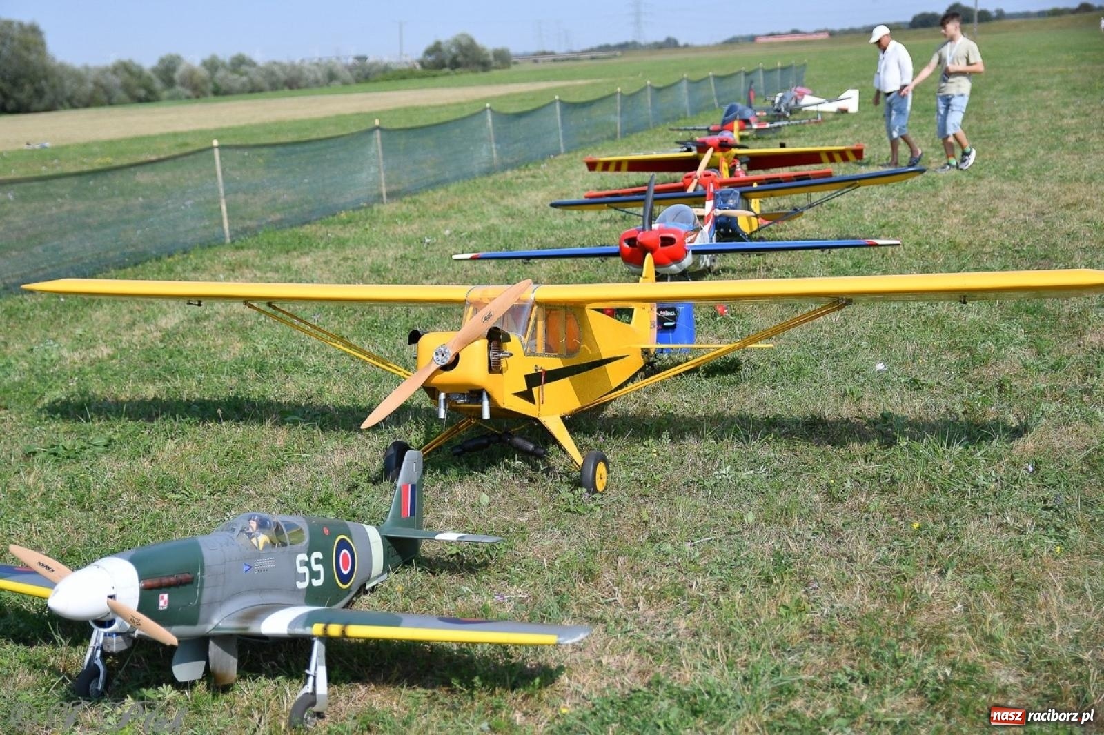 Zdjęcie w galerii na portalu naszraciborz.pl: XVII Międzynarodowy Piknik Modelarski w Raciborzu. W niedzielę drugi dzień pokazów wiadomości z regionu