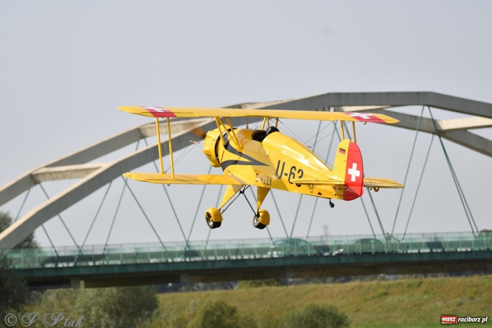 Zdjęcie w galerii na portalu naszraciborz.pl: XVII Międzynarodowy Piknik Modelarski w Raciborzu. W niedzielę drugi dzień pokazów wiadomości z regionu