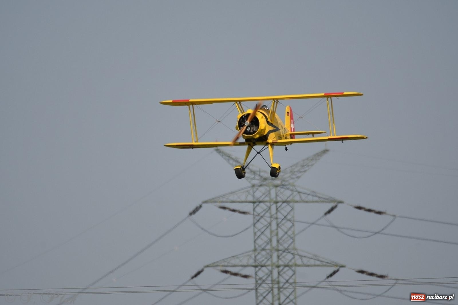 Zdjęcie w galerii na portalu naszraciborz.pl: XVII Międzynarodowy Piknik Modelarski w Raciborzu. W niedzielę drugi dzień pokazów wiadomości z regionu