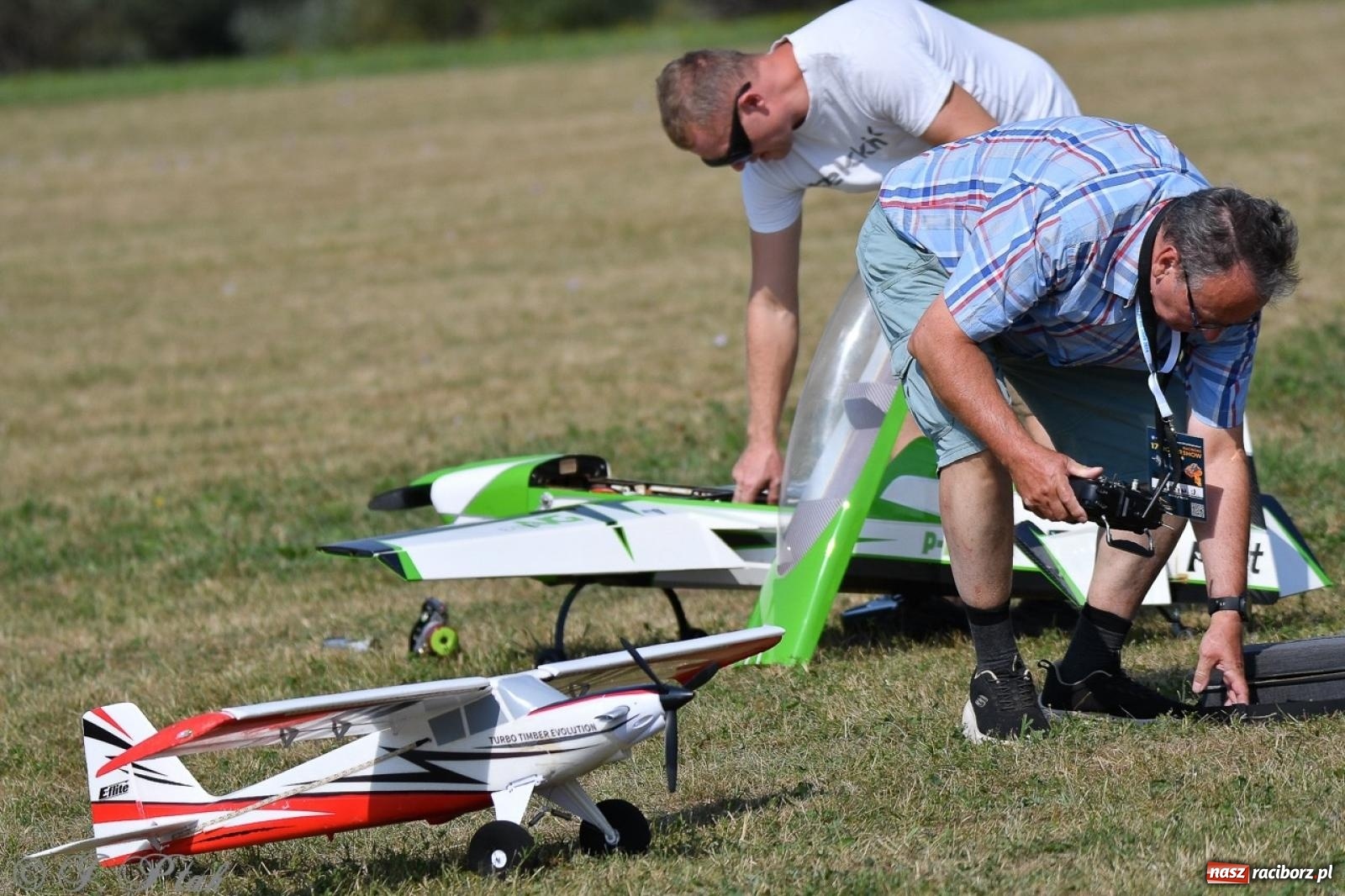 Zdjęcie w galerii na portalu naszraciborz.pl: XVII Międzynarodowy Piknik Modelarski w Raciborzu. W niedzielę drugi dzień pokazów wiadomości z regionu