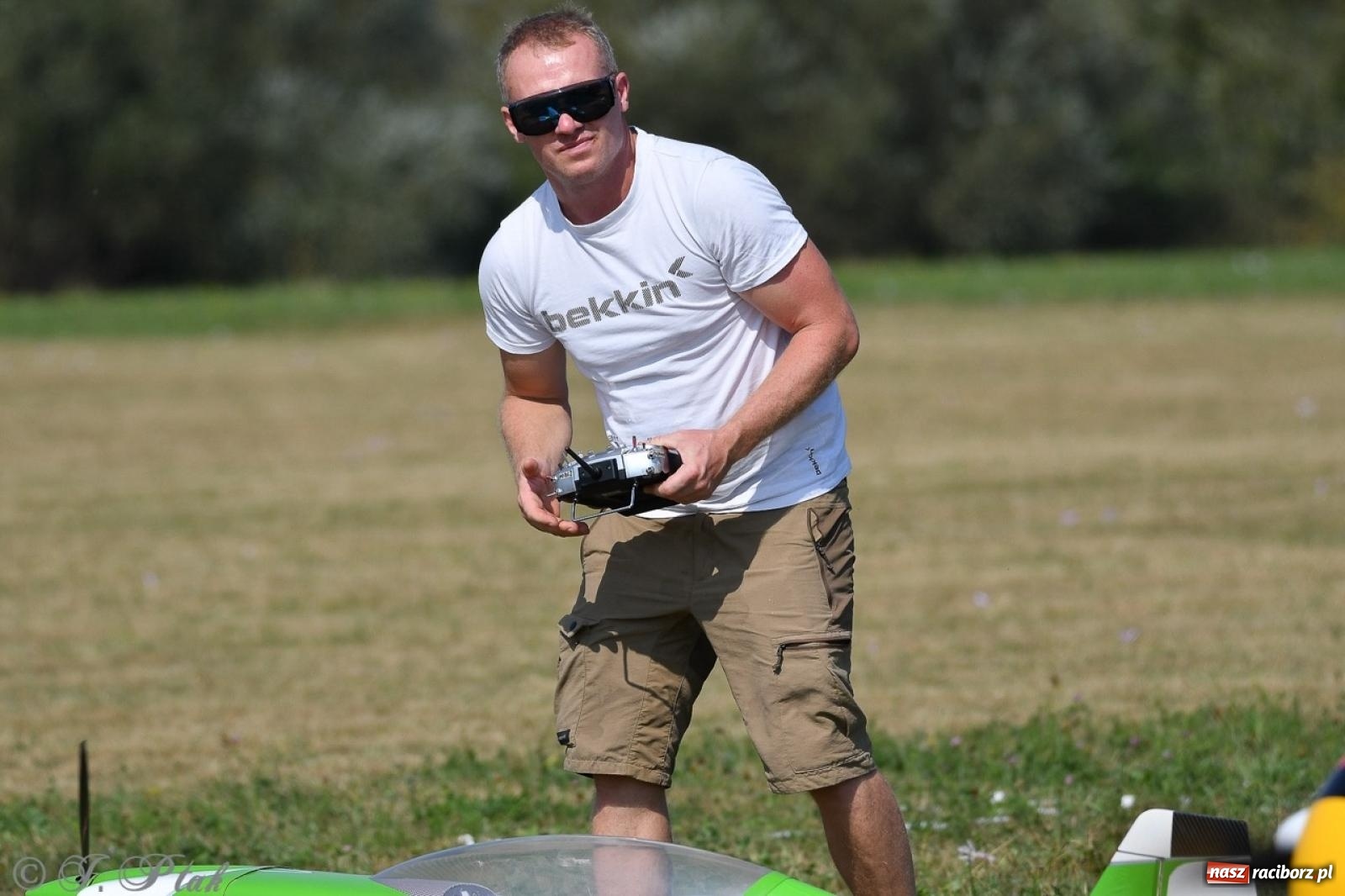 Zdjęcie w galerii na portalu naszraciborz.pl: XVII Międzynarodowy Piknik Modelarski w Raciborzu. W niedzielę drugi dzień pokazów wiadomości z regionu