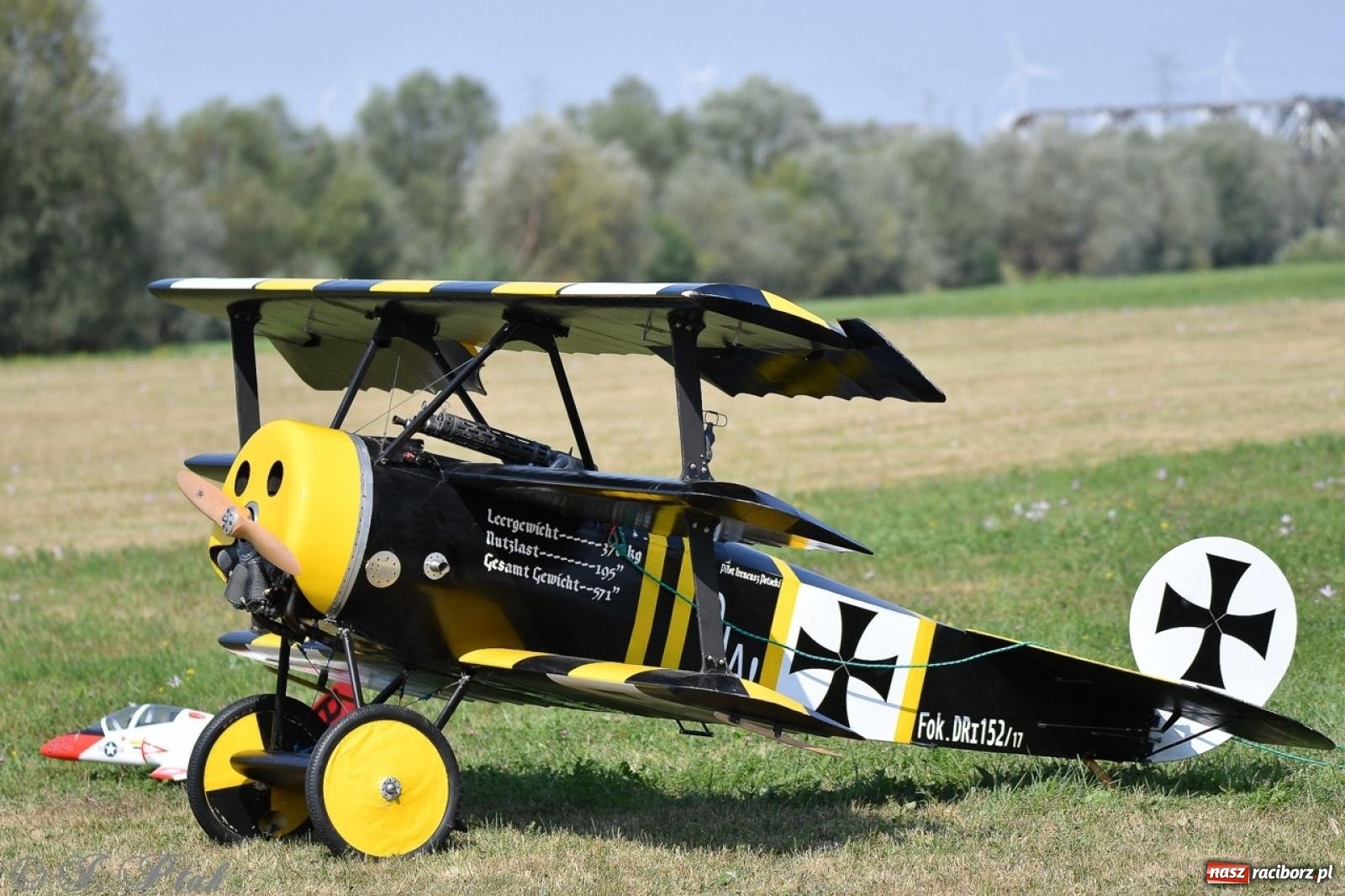 Zdjęcie w galerii na portalu naszraciborz.pl: XVII Międzynarodowy Piknik Modelarski w Raciborzu. W niedzielę drugi dzień pokazów wiadomości z regionu