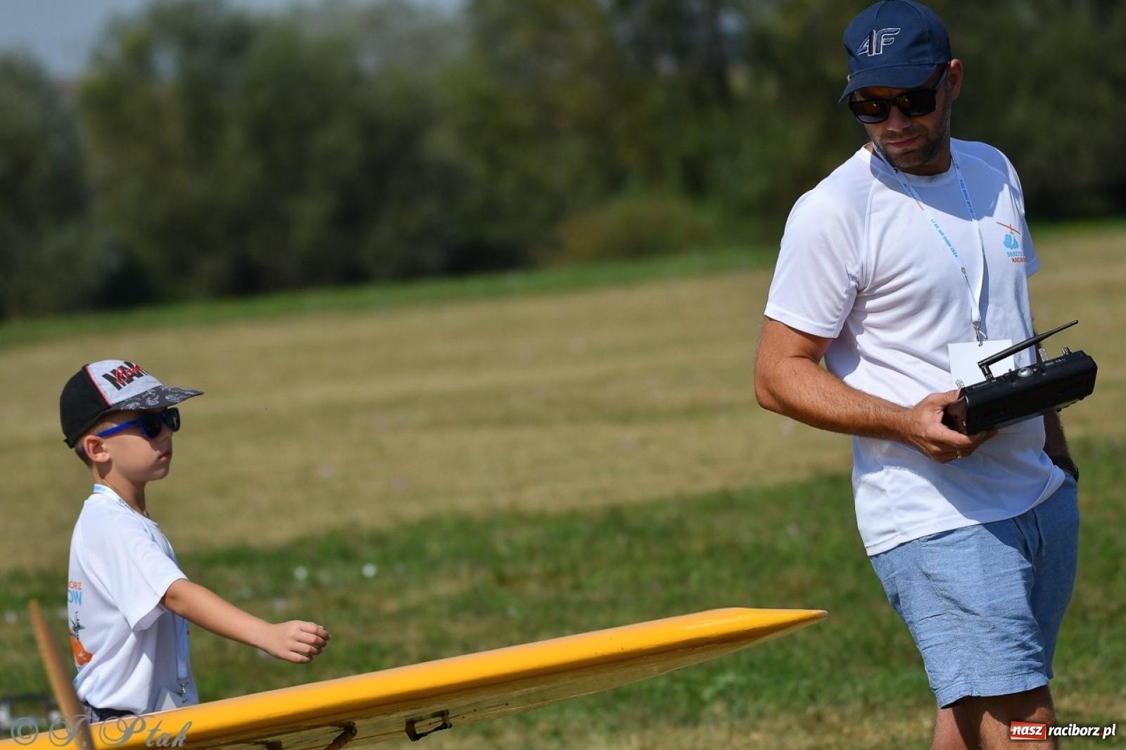 Zdjęcie w galerii na portalu naszraciborz.pl: XVII Międzynarodowy Piknik Modelarski w Raciborzu. W niedzielę drugi dzień pokazów wiadomości z regionu