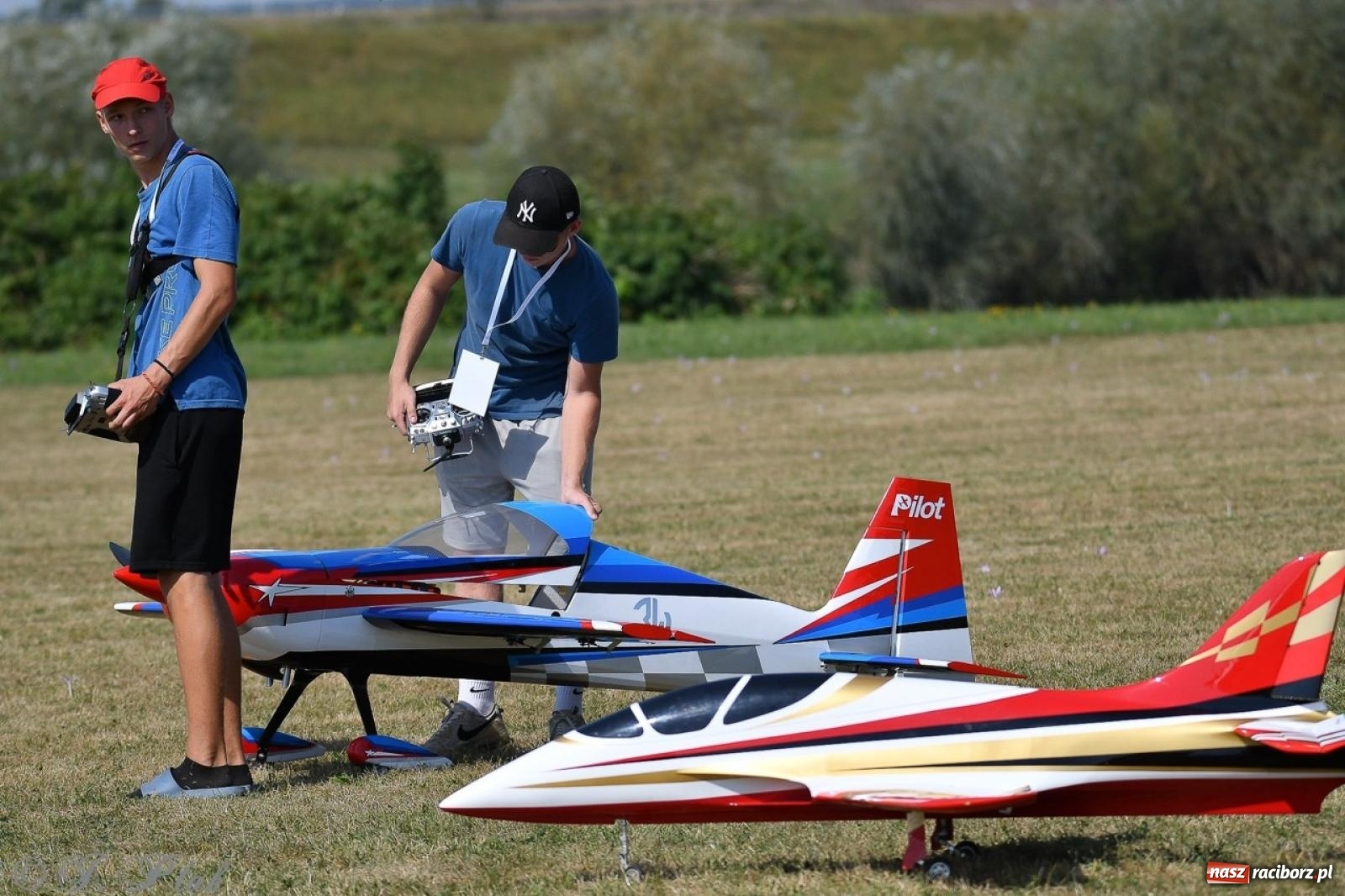 Zdjęcie w galerii na portalu naszraciborz.pl: XVII Międzynarodowy Piknik Modelarski w Raciborzu. W niedzielę drugi dzień pokazów wiadomości z regionu