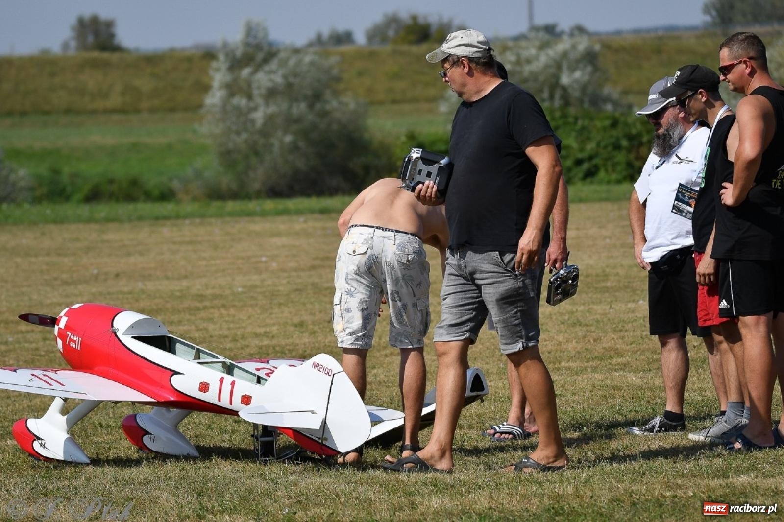 Zdjęcie w galerii na portalu naszraciborz.pl: XVII Międzynarodowy Piknik Modelarski w Raciborzu. W niedzielę drugi dzień pokazów wiadomości z regionu