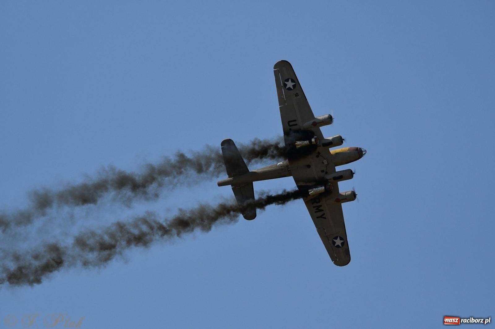 Zdjęcie w galerii na portalu naszraciborz.pl: XVII Międzynarodowy Piknik Modelarski w Raciborzu. W niedzielę drugi dzień pokazów wiadomości z regionu